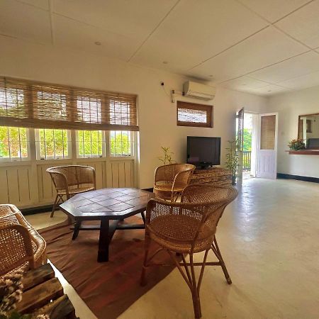 Louis Lake Villa キャンディー エクステリア 写真